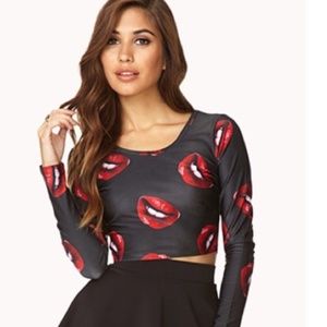Forever 21 crop shirt lips